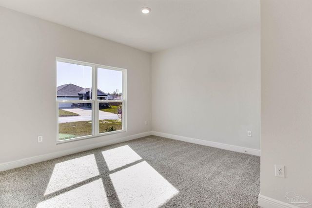 5652 Clarity St, Milton, FL 32570