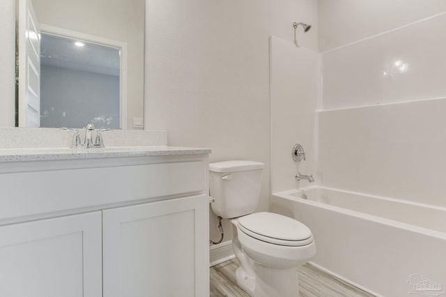 5652 Clarity St, Milton, FL 32570