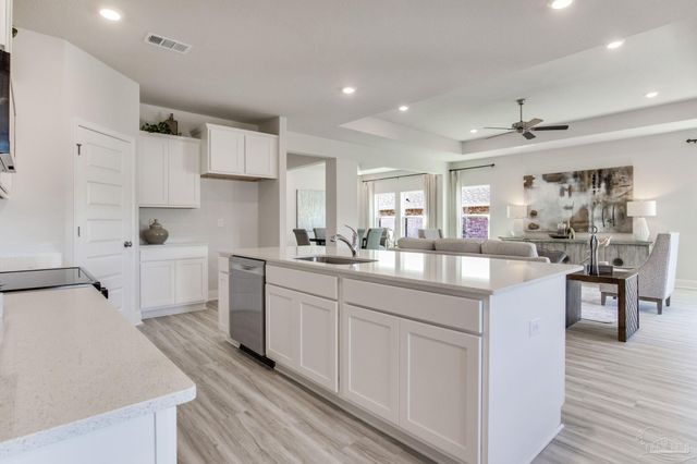 5652 Clarity St, Milton, FL 32570