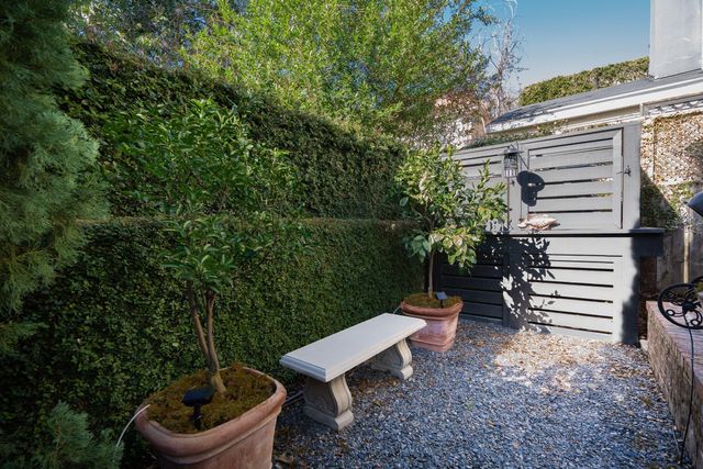 15 Elizabeth Street, Charleston, SC 29403