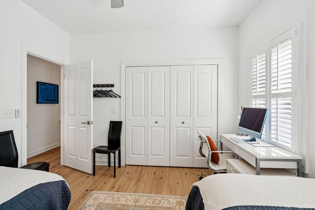 15 Elizabeth Street, Charleston, SC 29403