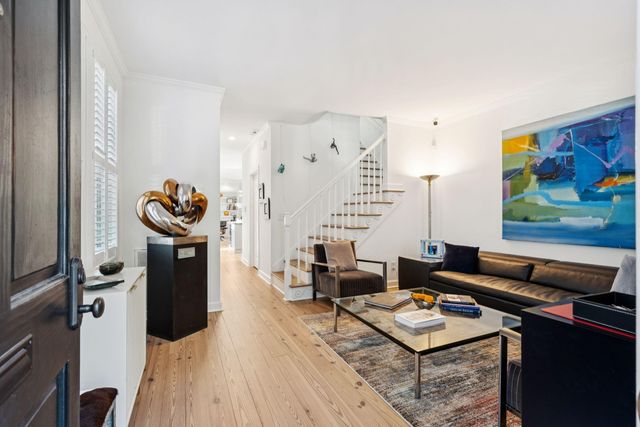 15 Elizabeth Street, Charleston, SC 29403