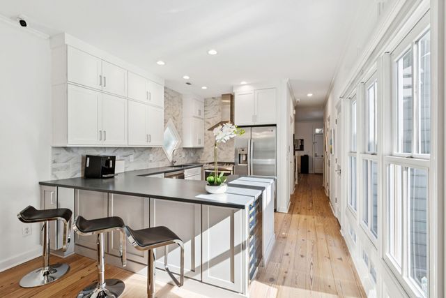 15 Elizabeth Street, Charleston, SC 29403