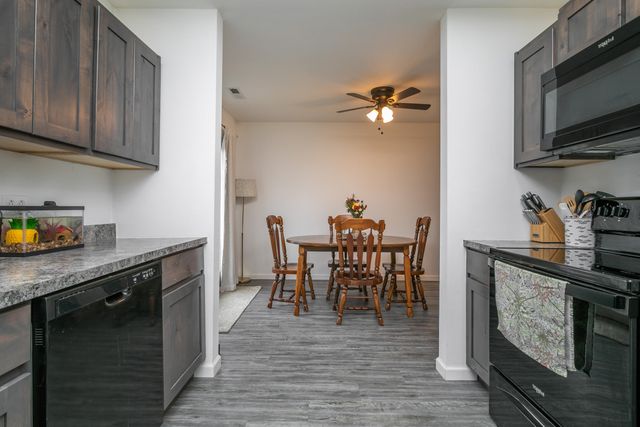 511 E SOUTHGATE ST, Centralia, MO 65240