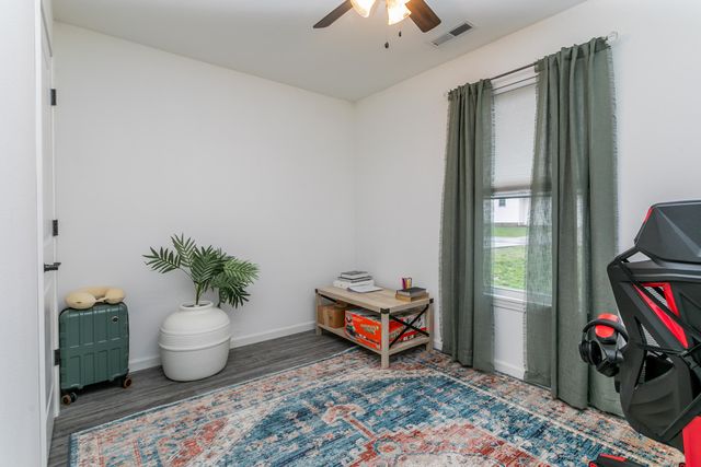 511 E SOUTHGATE ST, Centralia, MO 65240