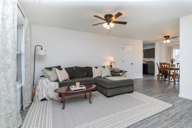 511 E SOUTHGATE ST, Centralia, MO 65240