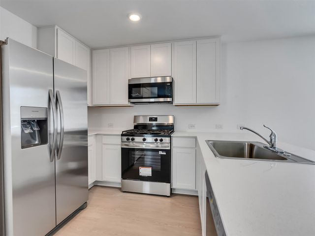 921 Capracotta, Huffman, TX 77336