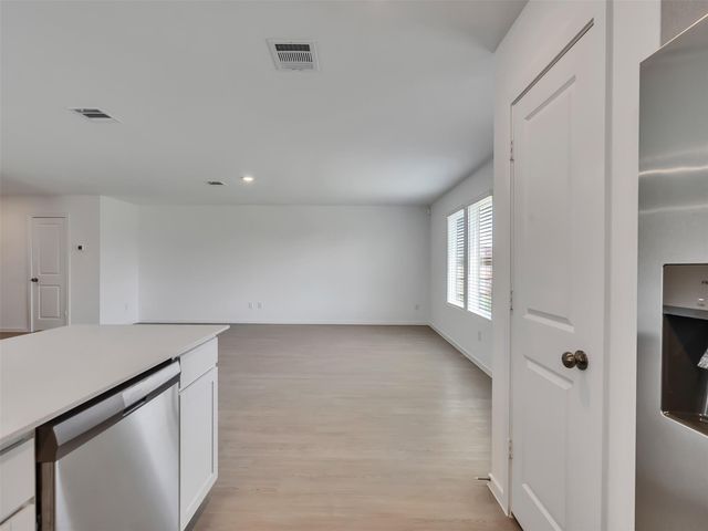 921 Capracotta, Huffman, TX 77336