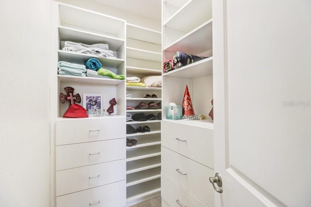 Image 20 of property listing at 5425 WISHING ARCH DRIVE, Apollo Beach, FL 33572