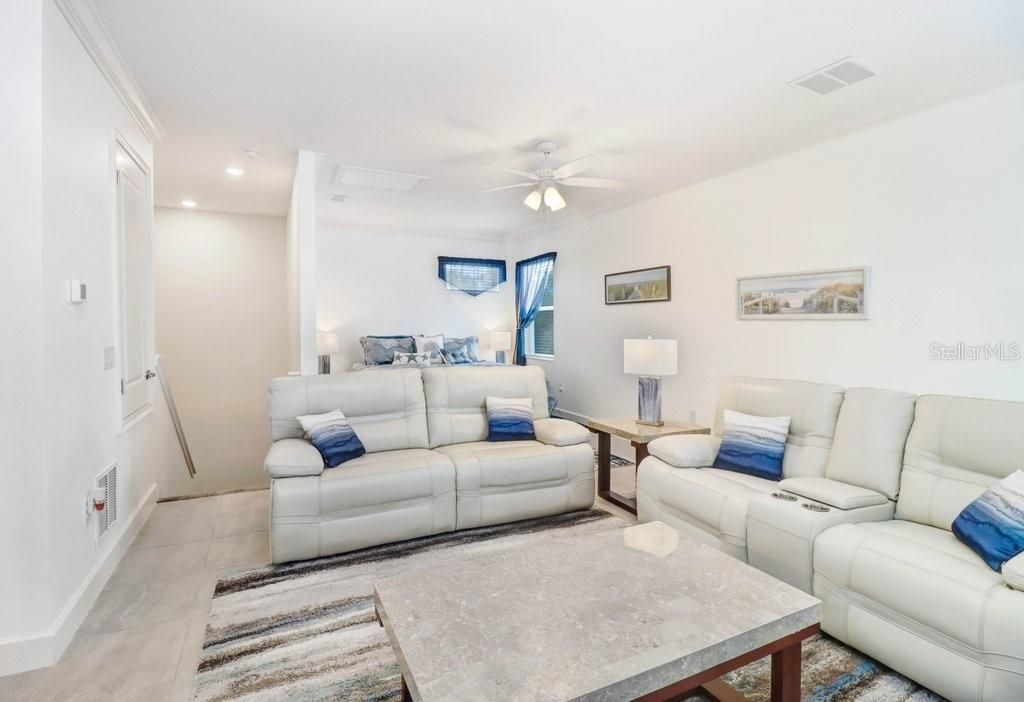 Image 30 of property listing at 5425 WISHING ARCH DRIVE, Apollo Beach, FL 33572