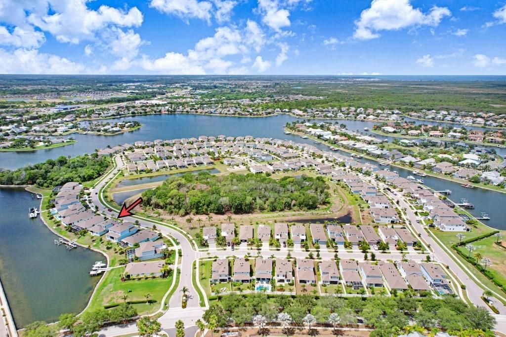 Image 5 of property listing at 5425 WISHING ARCH DRIVE, Apollo Beach, FL 33572
