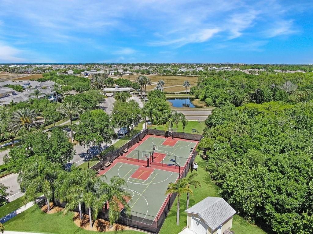 Image 42 of property listing at 5425 WISHING ARCH DRIVE, Apollo Beach, FL 33572