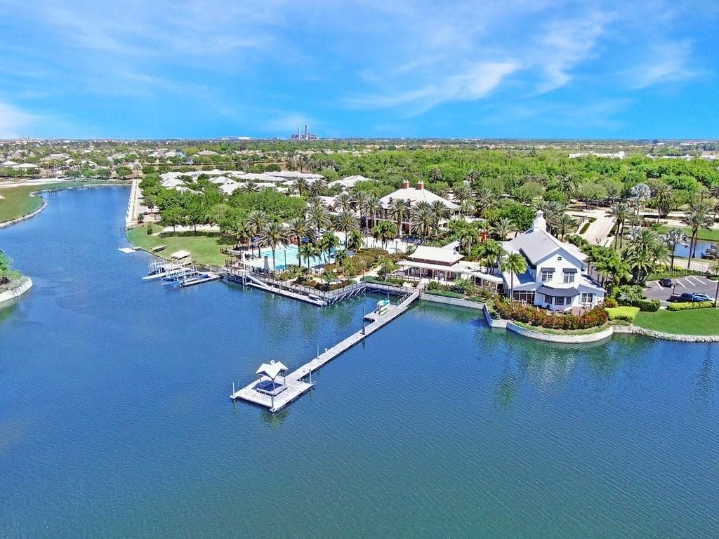 Image 6 of property listing at 5425 WISHING ARCH DRIVE, Apollo Beach, FL 33572