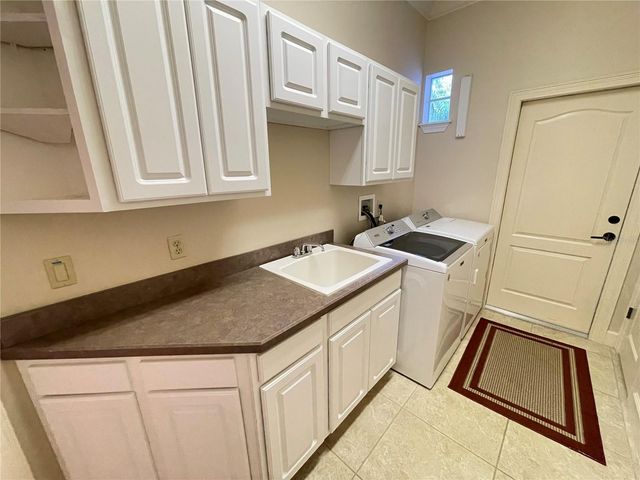 8122 WHITFORD COURT, Windermere, FL 34786