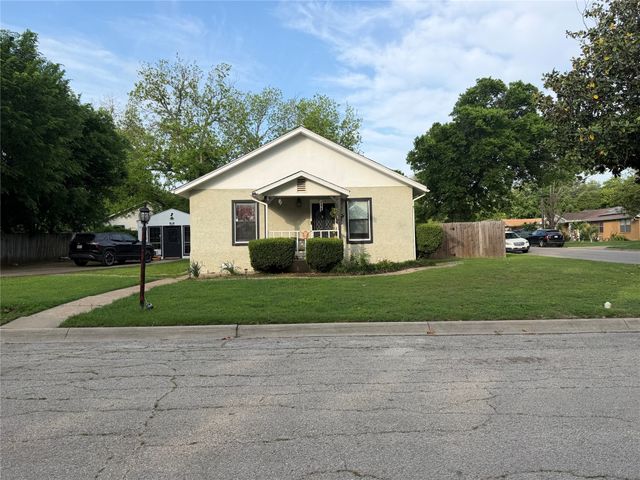 511 N Wood Street, Cleburne, TX 76033