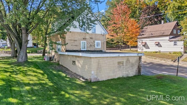 1001 Forest Street, Niagara C-wi, WI 54151