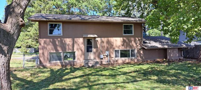7321 York Lane, Lincoln, NE 68505