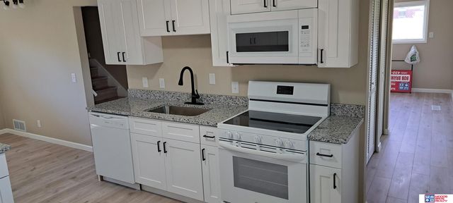 7321 York Lane, Lincoln, NE 68505