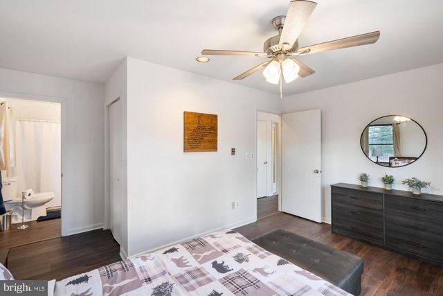 85 BLUEBIRD LN, Berkeley Springs, WV 25411