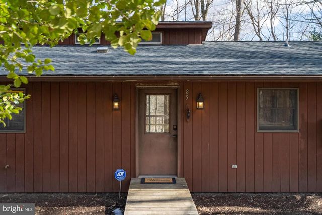 85 BLUEBIRD LN, Berkeley Springs, WV 25411