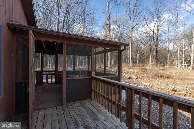 85 BLUEBIRD LN, Berkeley Springs, WV 25411