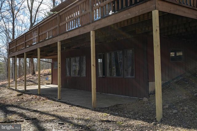 85 BLUEBIRD LN, Berkeley Springs, WV 25411