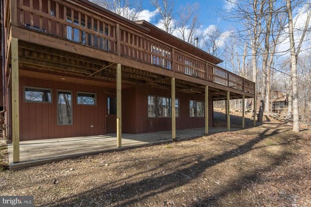 85 BLUEBIRD LN, Berkeley Springs, WV 25411