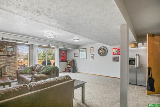 1874 N 153rd Plaza, Omaha, NE 68154