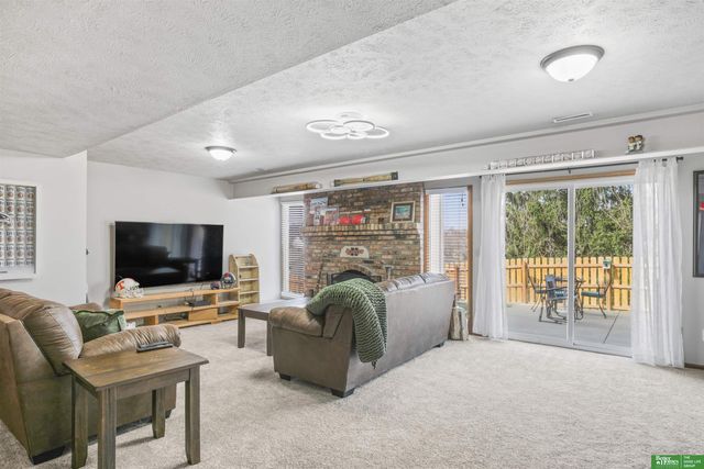 1874 N 153rd Plaza, Omaha, NE 68154