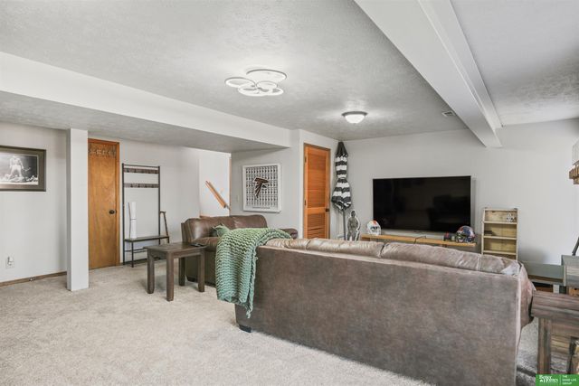 1874 N 153rd Plaza, Omaha, NE 68154