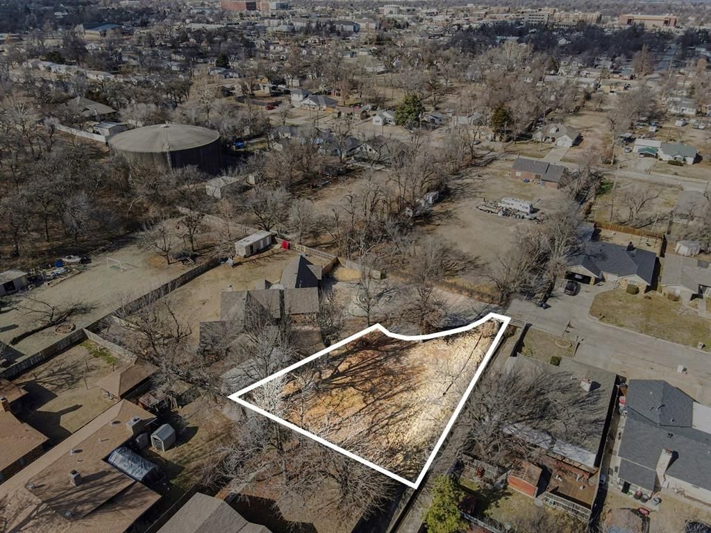 Image 15 of property listing at 6400 NW 31st Terrace, Bethany, OK 73008