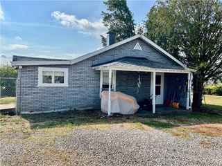 175 Gilson Ave., Weirton, WV 26062