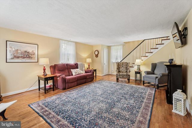 2530 WOODLEIGH RD, Havertown, PA 19083