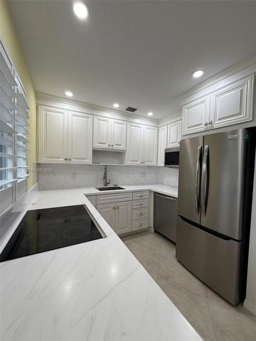 2929 SE Ocean Boulevard 143-10, Stuart, FL 34996