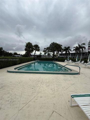 2929 SE Ocean Boulevard 143-10, Stuart, FL 34996