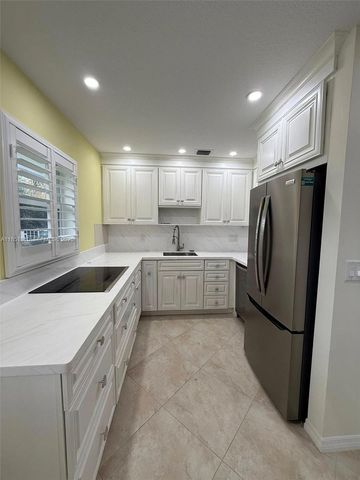 2929 SE Ocean Boulevard 143-10, Stuart, FL 34996