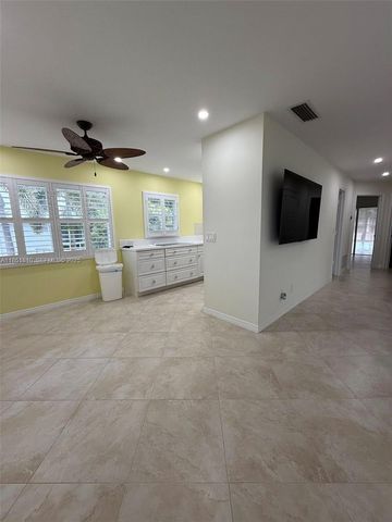 2929 SE Ocean Boulevard 143-10, Stuart, FL 34996