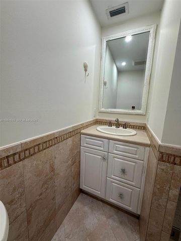 2929 SE Ocean Boulevard 143-10, Stuart, FL 34996