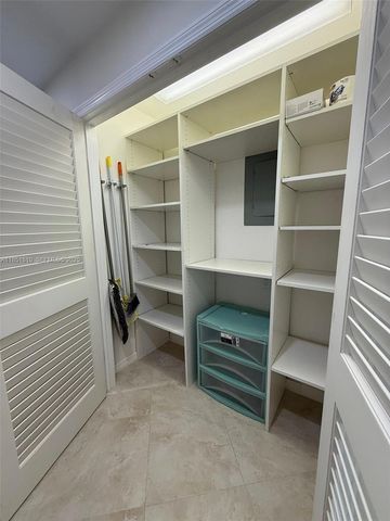 2929 SE Ocean Boulevard 143-10, Stuart, FL 34996