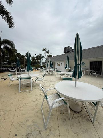 2929 SE Ocean Boulevard 143-10, Stuart, FL 34996