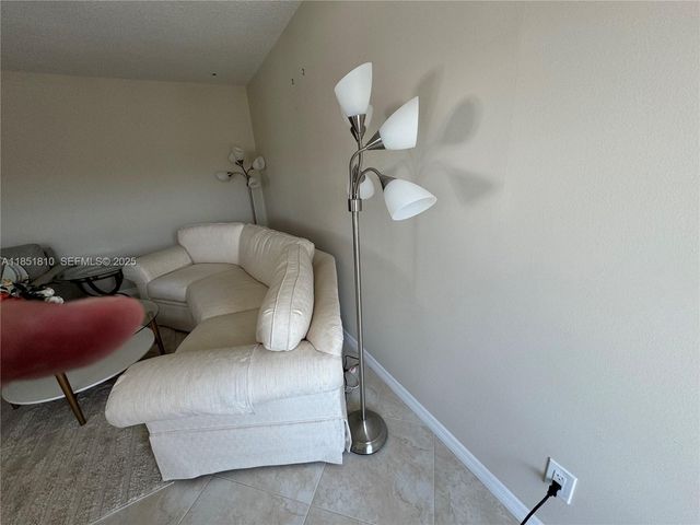 2929 SE Ocean Boulevard 143-10, Stuart, FL 34996