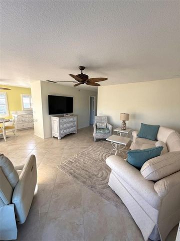 2929 SE Ocean Boulevard 143-10, Stuart, FL 34996
