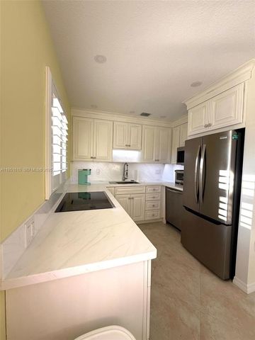 2929 SE Ocean Boulevard 143-10, Stuart, FL 34996