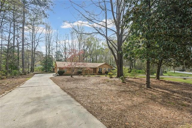 8918 Thornton Boulevard, Jonesboro, GA 30236