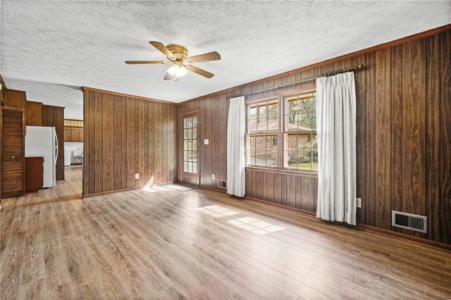 8918 Thornton Boulevard, Jonesboro, GA 30236