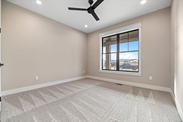 1915 NE Pond View Court, Ankeny, IA 50021