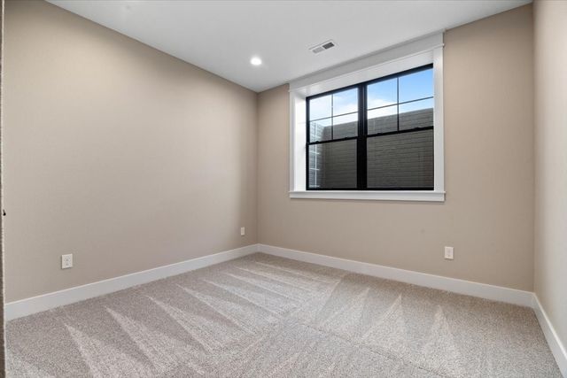 1915 NE Pond View Court, Ankeny, IA 50021