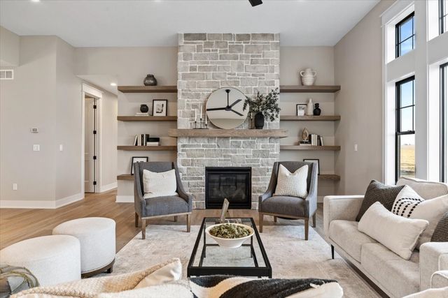 1915 NE Pond View Court, Ankeny, IA 50021