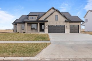 1915 NE Pond View Court, Ankeny, IA 50021