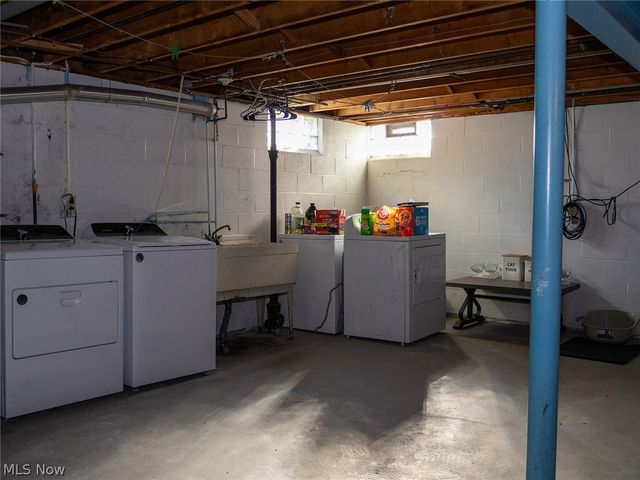 4095 Kirk Road, Youngstown, OH 44511